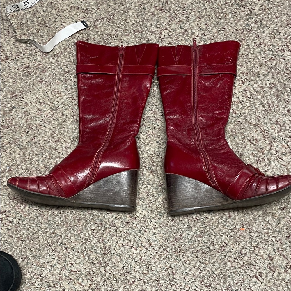 Miz mooz broadway red leather wedge heel boots with buckle strap accent - Picture 4 of 10
